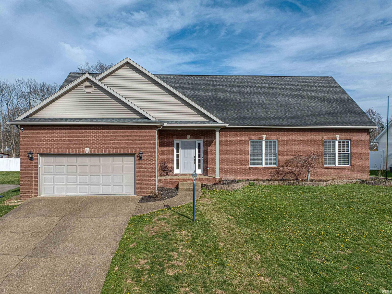 Property Photo:  1900 Hickory Hill Court  IN 47630 