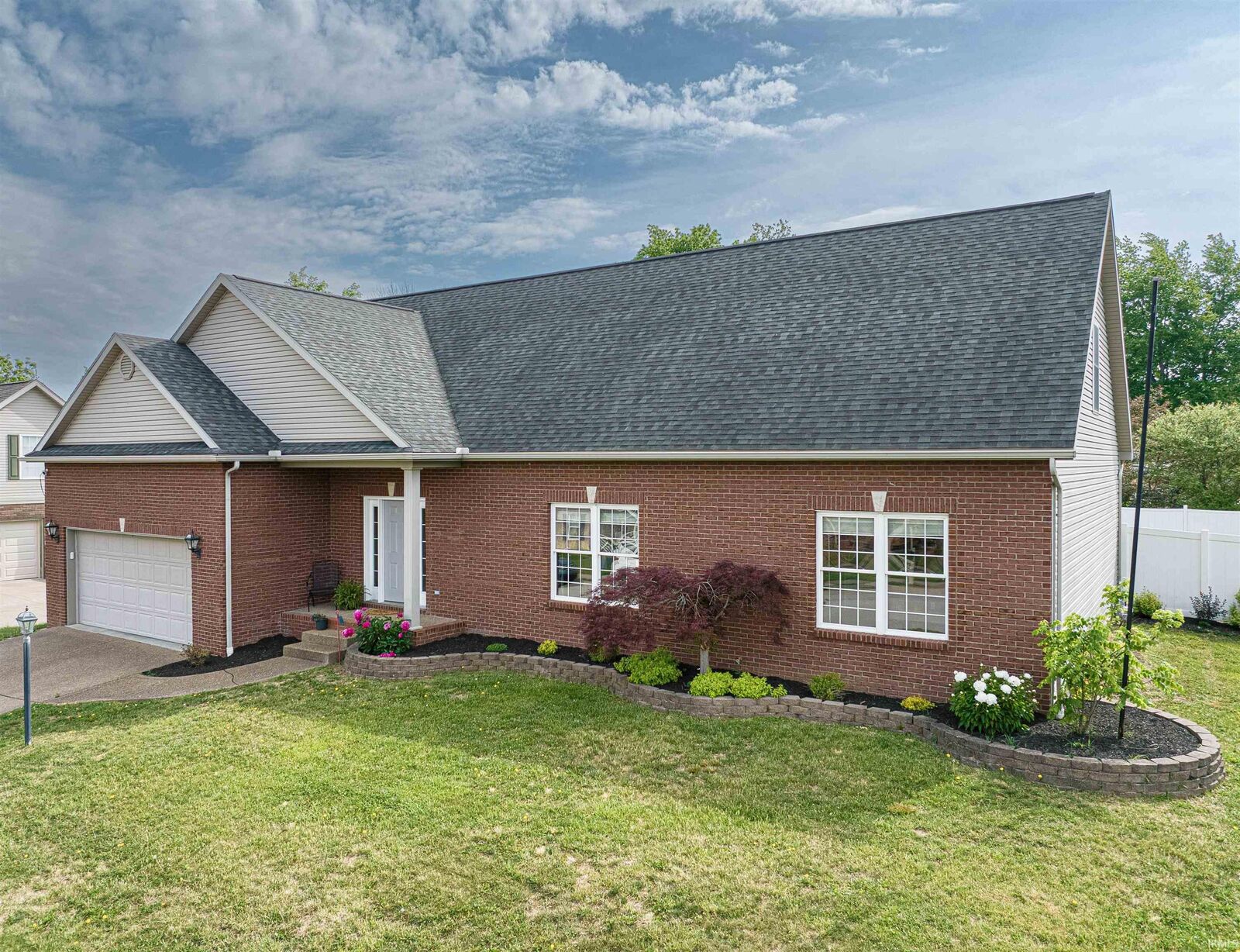 Property Photo:  1900 Hickory Hill Court  IN 47630 