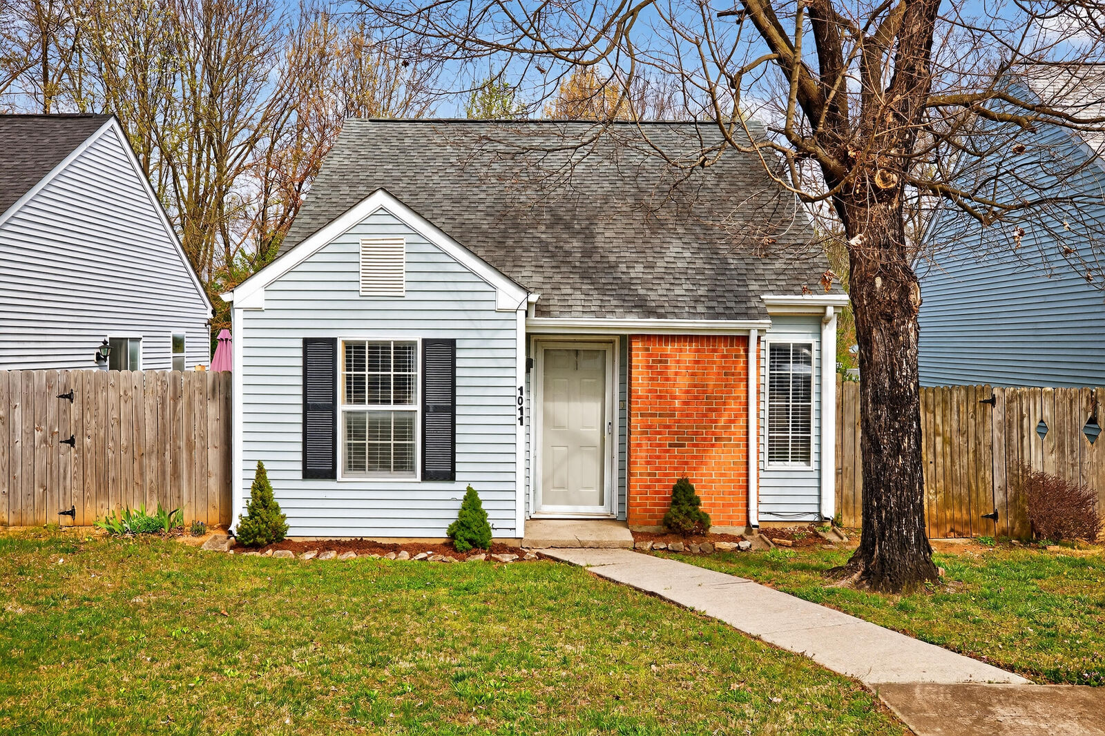 Property Photo:  1011 Parkside Drive  KY 40324 