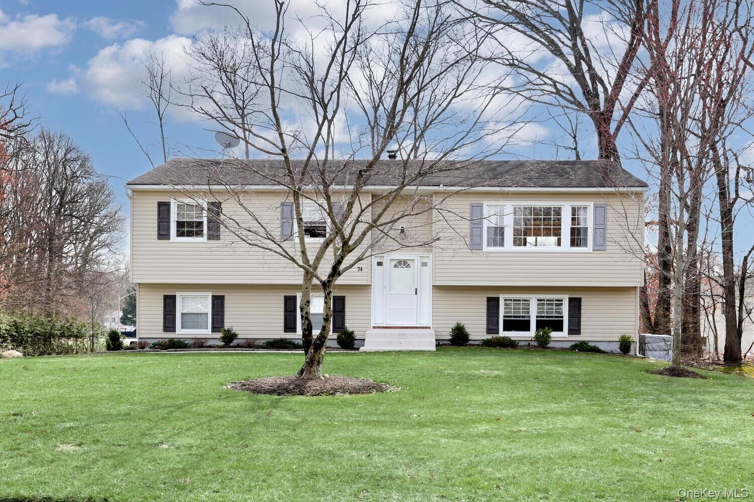 Property Photo:  74 Minuteman Circle  NY 10962 