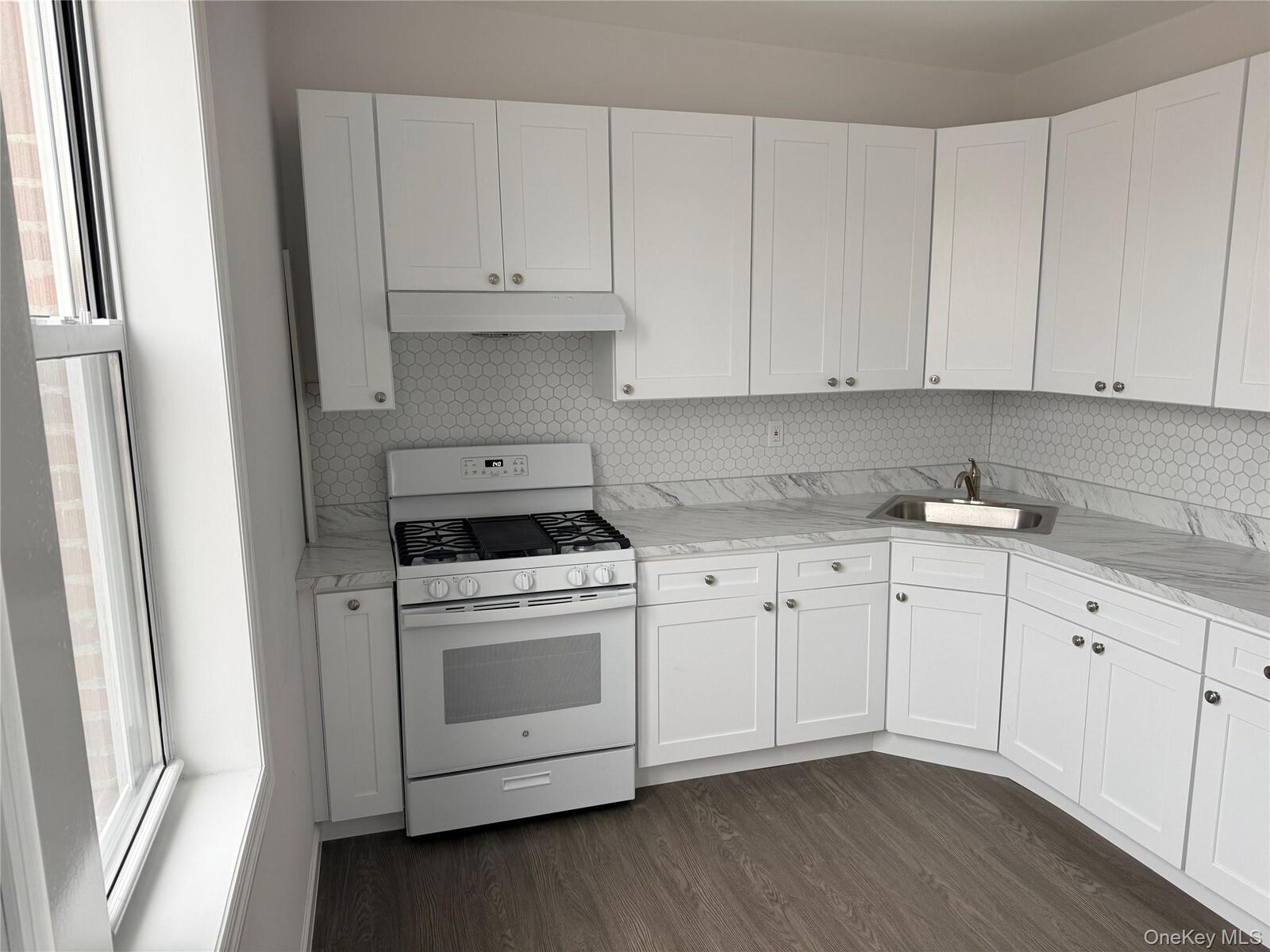 Property Photo:  126-18 111th Avenue 2  NY 11420 