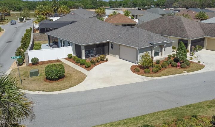 Property Photo: 9155 SE 167th Ford Street FL 32162