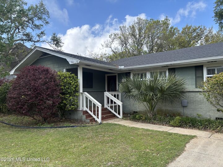 Property Photo: 903 Williams Street MS 39567