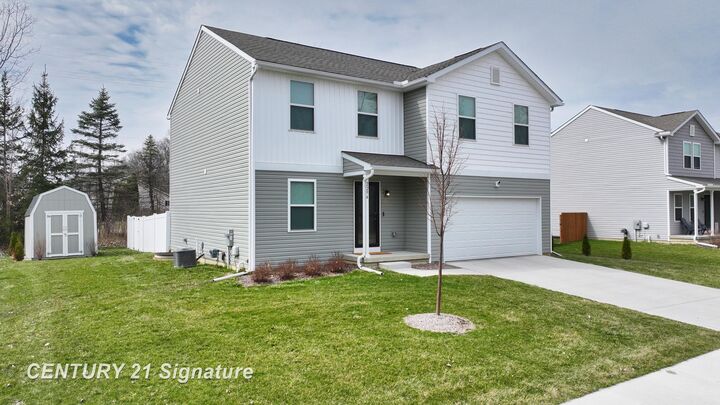Property Photo:  2294 Legacy Drive  MI 48519 