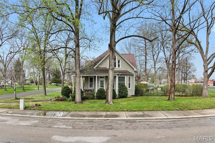 Property Photo: 791 Clinton Street IL 62231