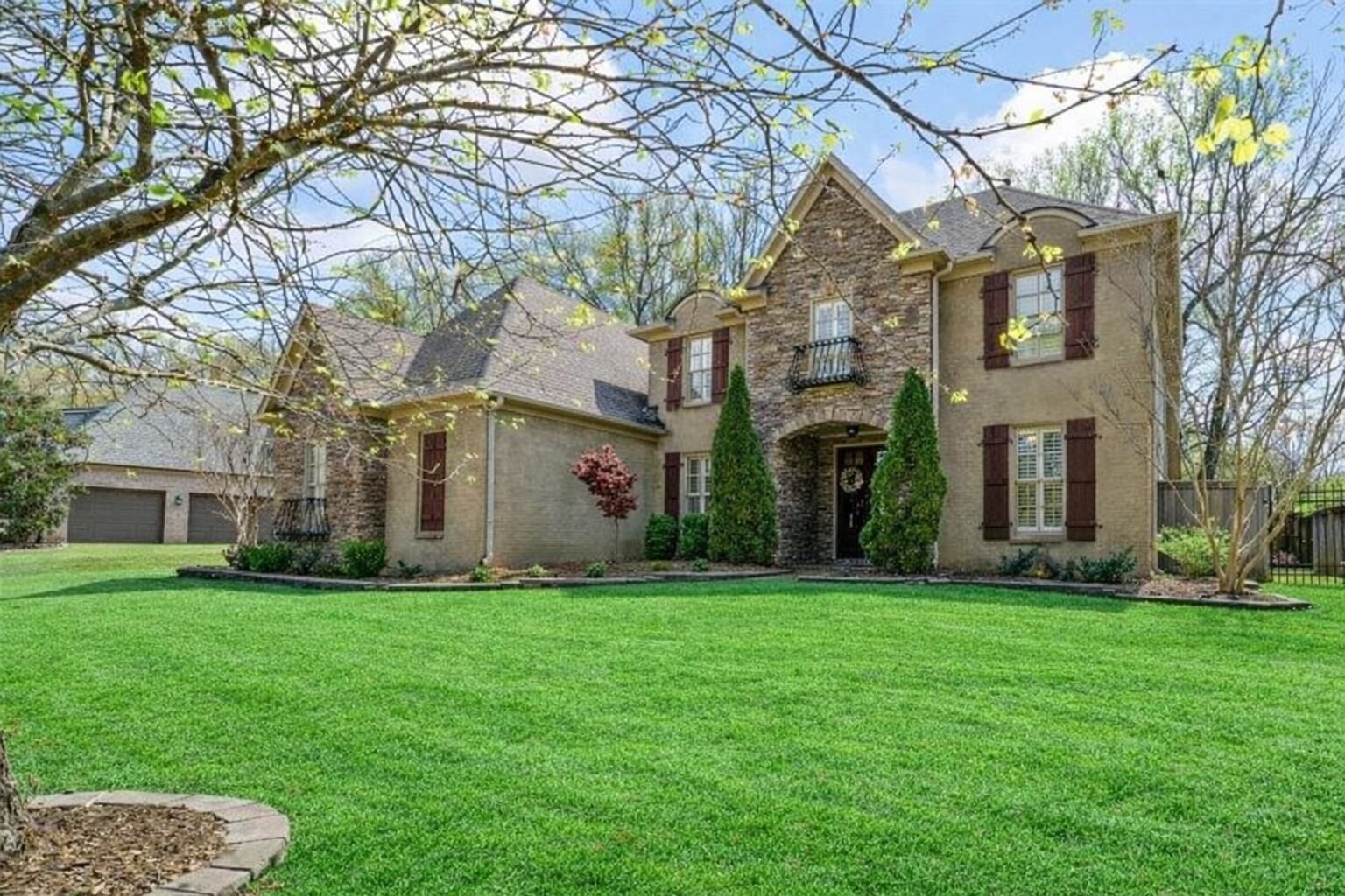 Property Photo:  11979 Henning Oaks Ln  TN 38002 