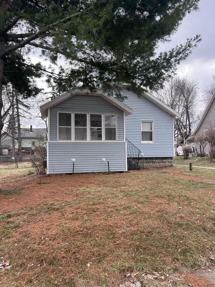 Property Photo:  2646 Bow Street  MI 49203 