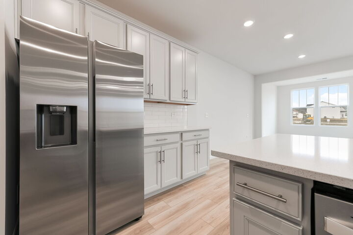 Property Photo: 672 Switchgrass Way 58005 IL 60490