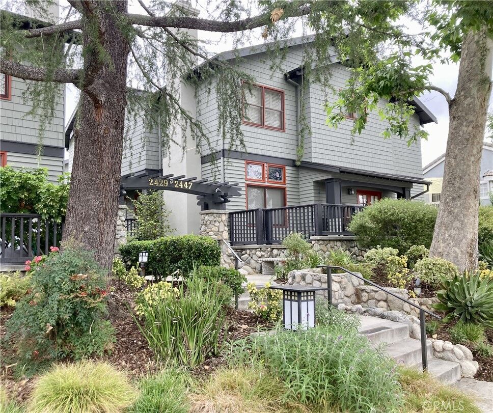 Property Photo:  2447 Oneida Street 2  CA 91107 