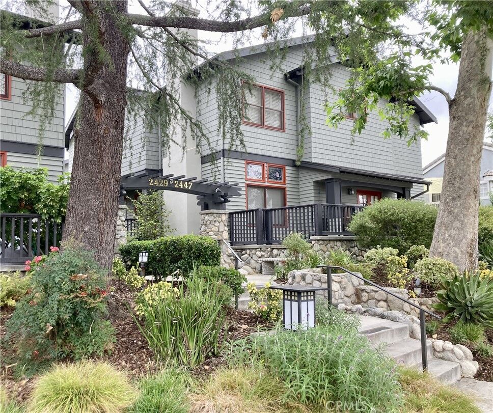 Property Photo:  2447 Oneida Street 2  CA 91107 