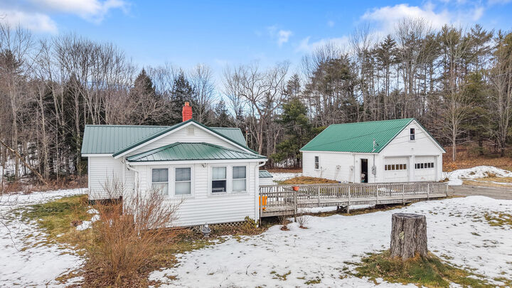 Property Photo:  905 Wiscasset Road  ME 04345 