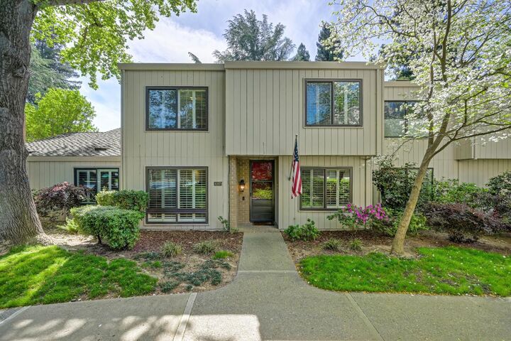 Property Photo: 1257 Vanderbilt Way CA 95825