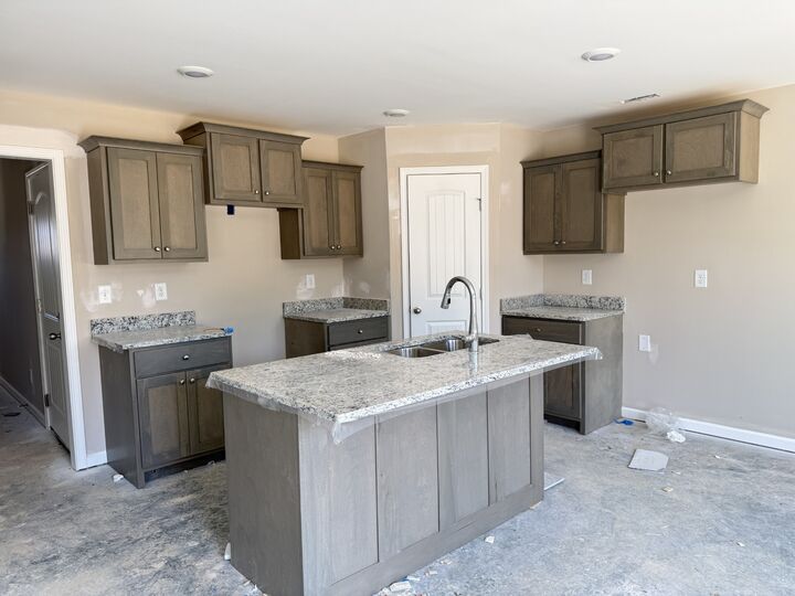 Property Photo:  1304 Lakewalk Dr  TN 37013 