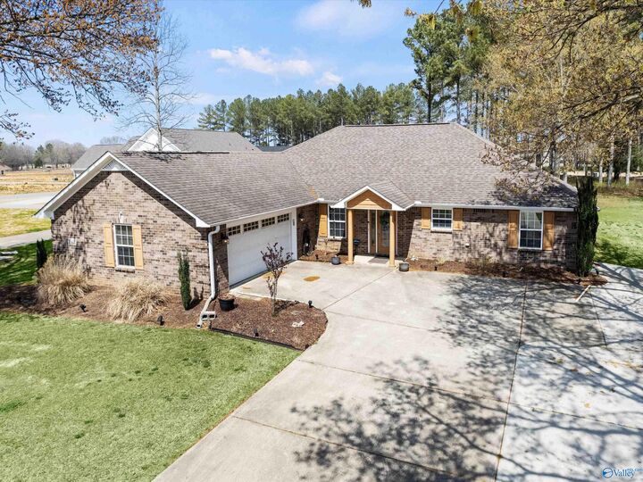 Property Photo:  25433 Drawbaugh Road  AL 35613 