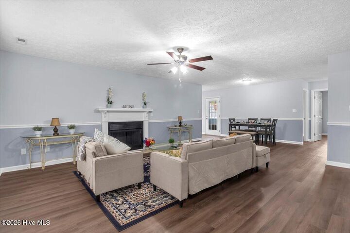 Property Photo: 215 Devonshire Drive NC 28532