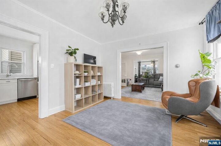 Property Photo:  6 Franklin Avenue  NJ 07042 