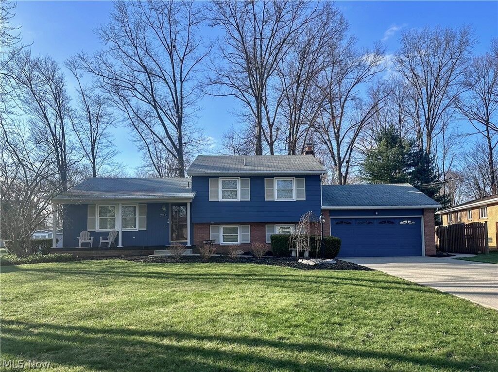 Property Photo:  7915 Brookwood Street NE  OH 44484 