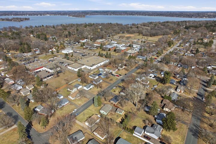 Property Photo:  2450 Martin Way  MN 55110 