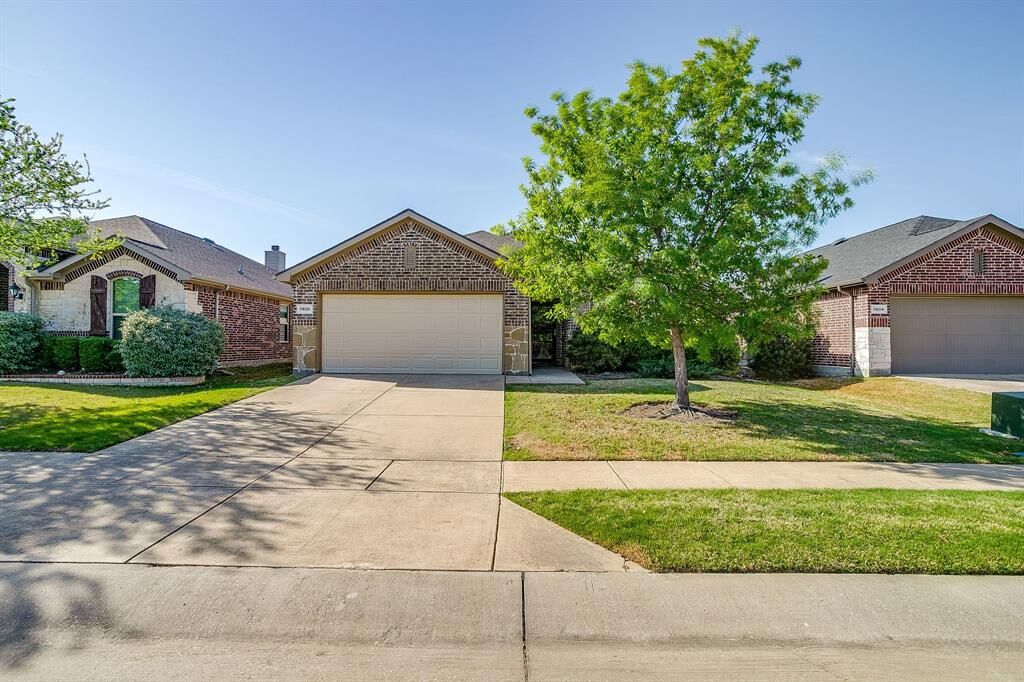 Property Photo:  11608 Champion Creek Drive  TX 75036 
