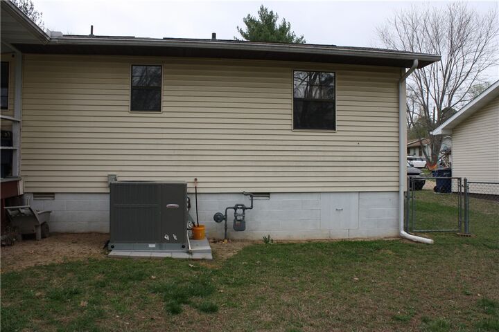 Property Photo:  928 Shay Drive  AR 72653 