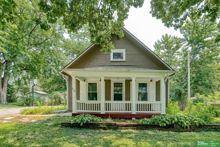 Property Photo:  2128 N 62 Street  NE 68505 