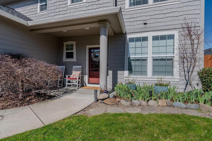 Property Photo:  3059 Sycamore Way  OR 97504 