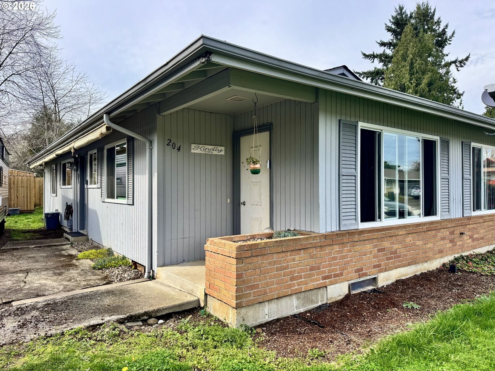 Property Photo:  202 SE 157th Ave  WA 98684 