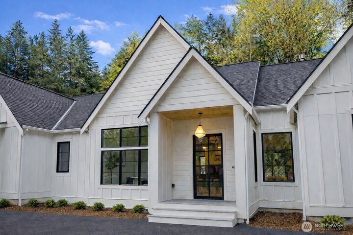 Property Photo:  275  Island Boulevard  WA 98333 