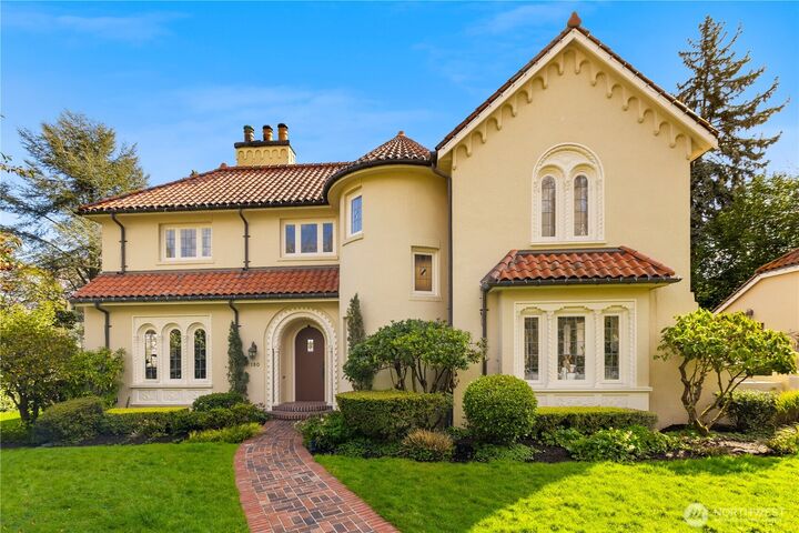 Property Photo:  180  Lake Washington Boulevard E  WA 98112 