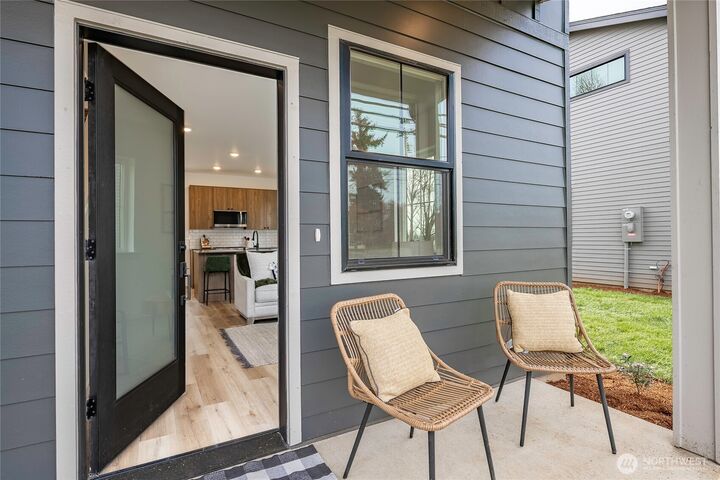 Property Photo:  214 E Front Street  WA 98264 