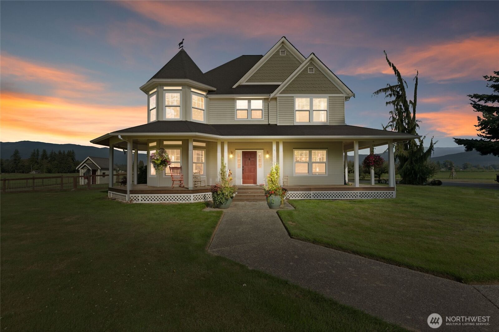 Property Photo:  9177  Collins Road  WA 98284 