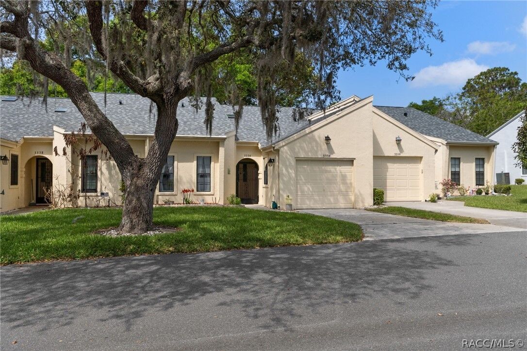 Property Photo:  3334 S Royal Oaks Drive  FL 34452 