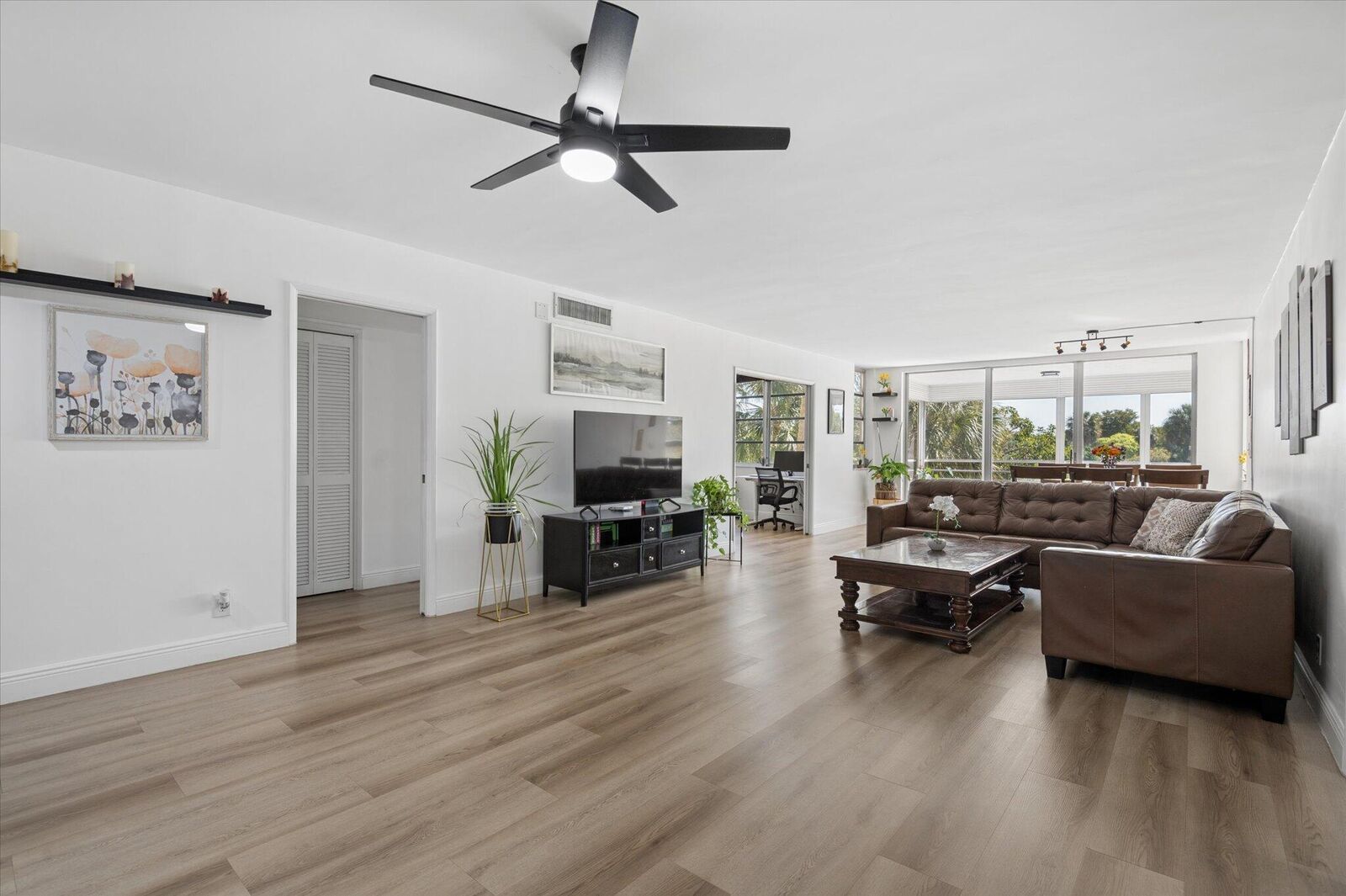 Property Photo: 804 Cypress Grove Lane 308 FL 33069