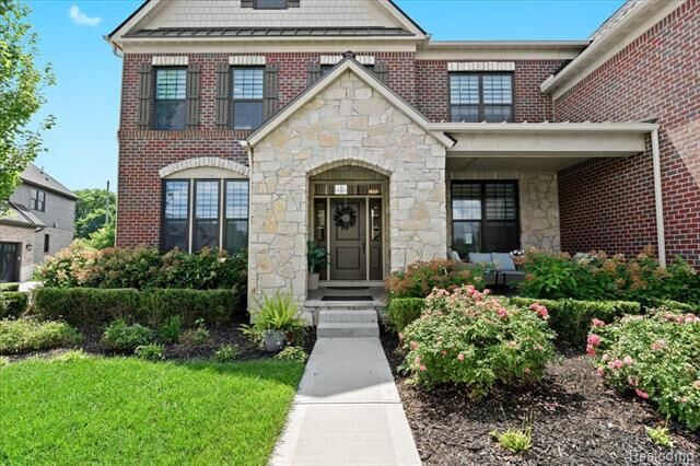 Property Photo:  47695 Wales Court  MI 48167 