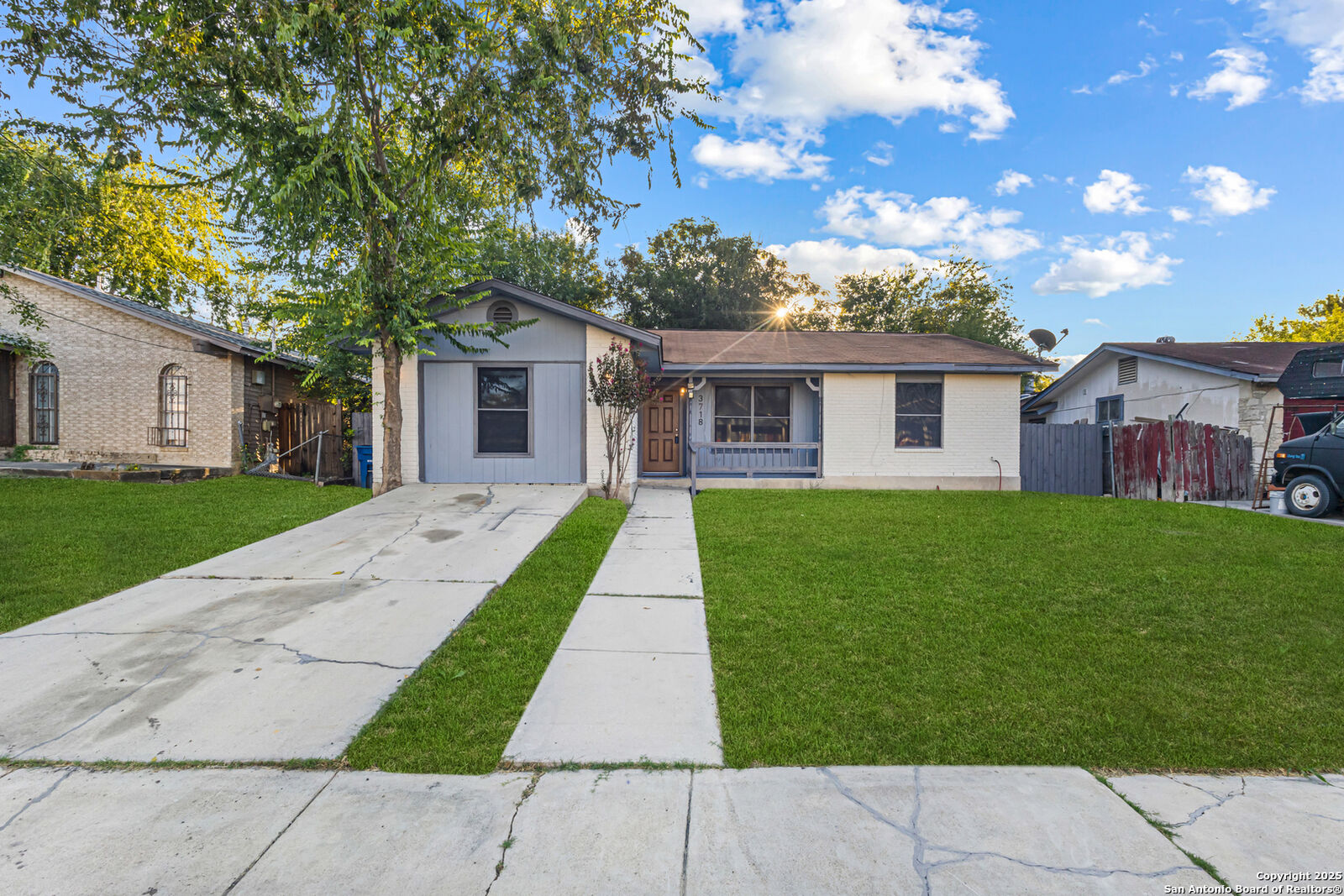 Property Photo: 3718 Bremen TX 78210