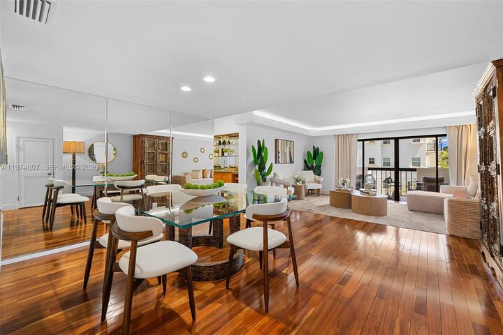 Property Photo: 2600 Cardena St Ph4 FL 33134