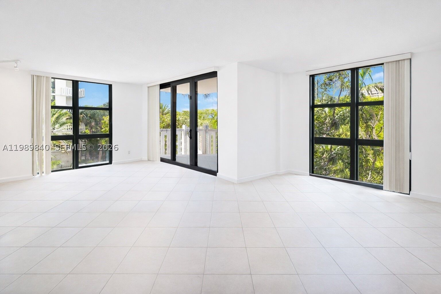 Property Photo:  1121 Crandon Blvd F206  FL 33149 