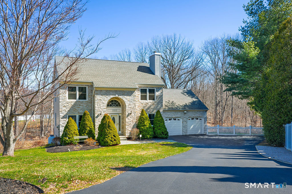 Property Photo:  120 Doral Farms Road  CT 06471 
