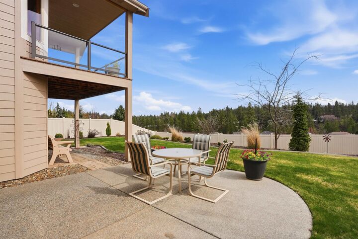 Property Photo: 1608 N Rim View St WA 99224