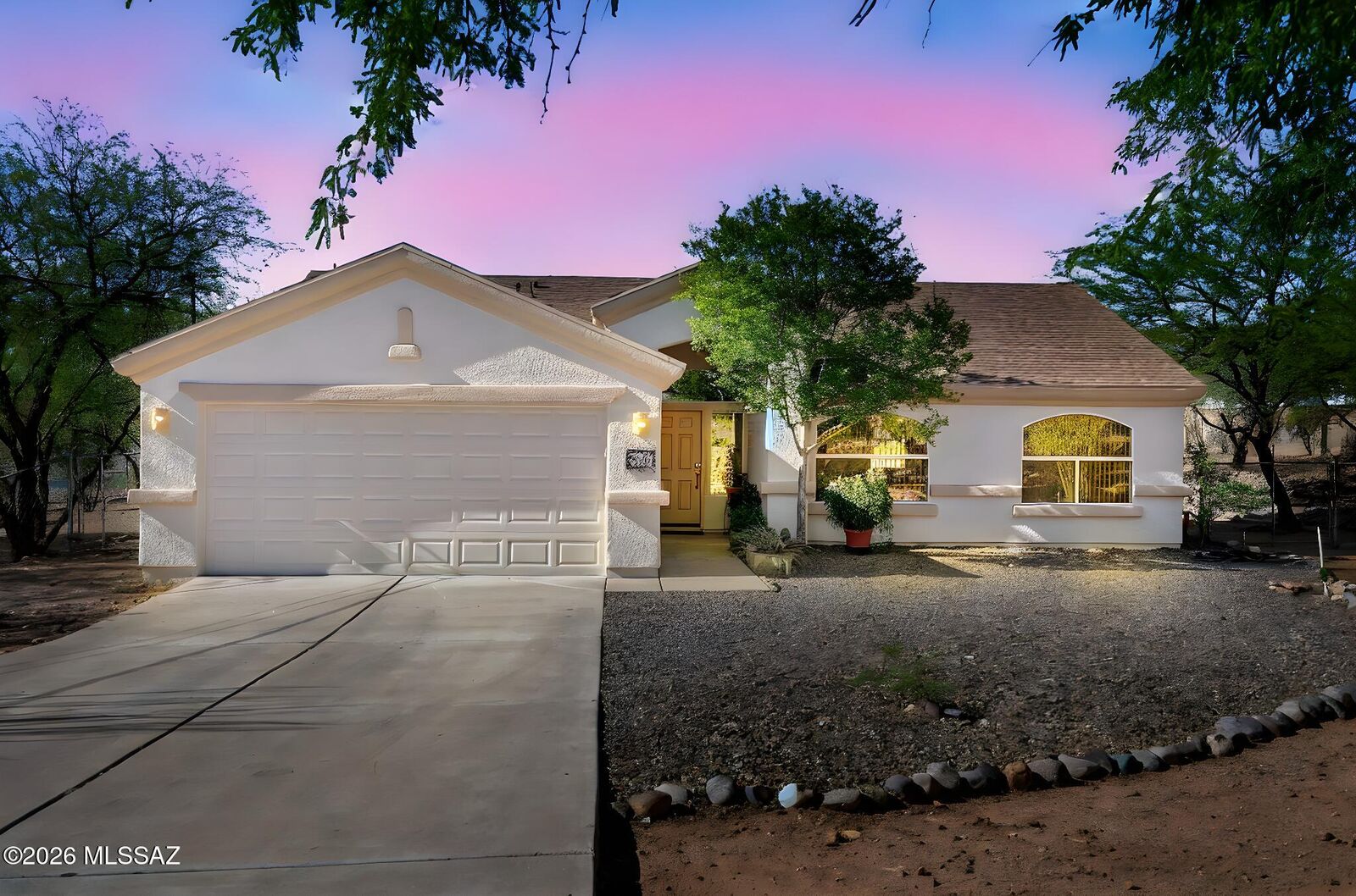 Property Photo: 544 Paseo Petirojo AZ 85648