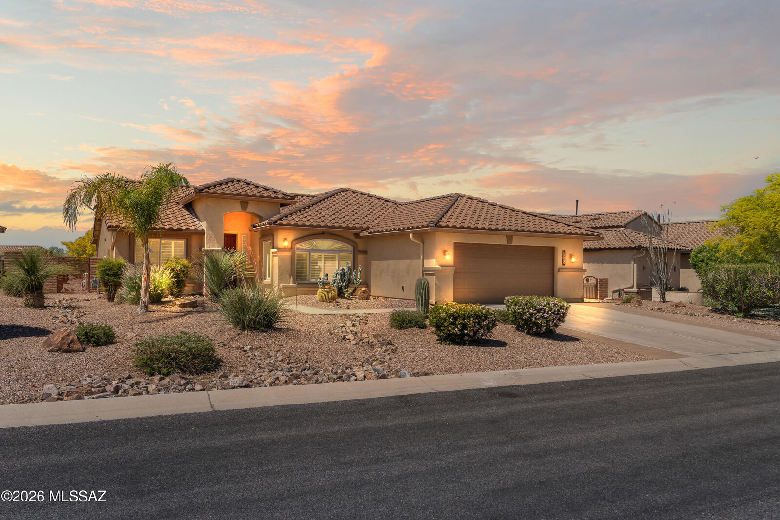 Property Photo: 555 N Alexis Loop AZ 85614