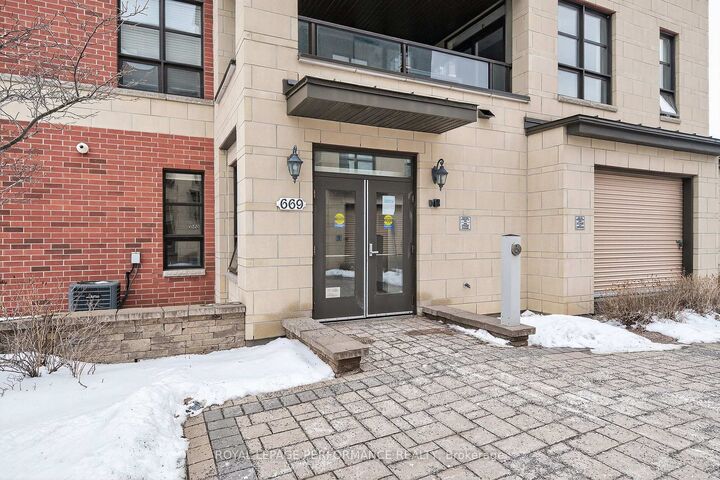 Property Photo:  669 Sue Holloway Drive 305  ON K2J 5W4 