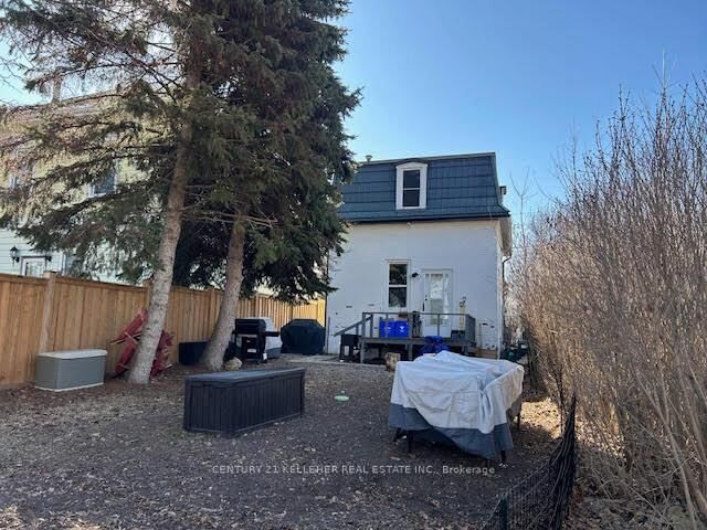 Property Photo:  45 King Street  ON L7G 2G3 