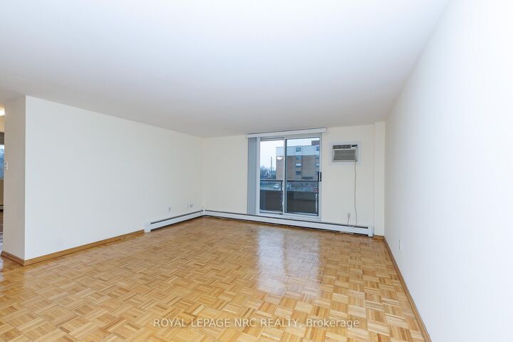 264 Grantham Avenue 209 — photo 1