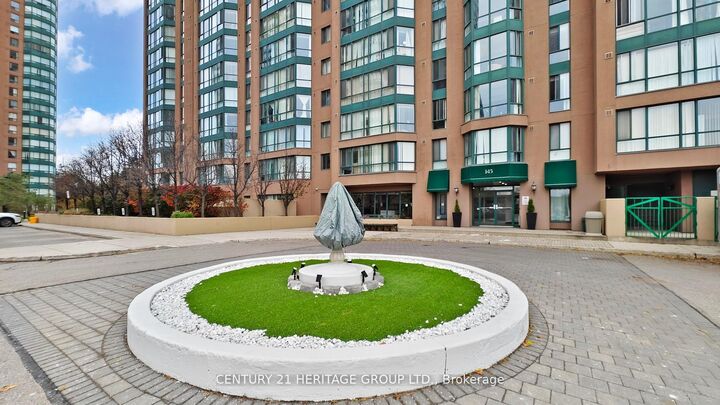 Property Photo:  145 Hillcrest Avenue 810  ON L5B 3Z1 