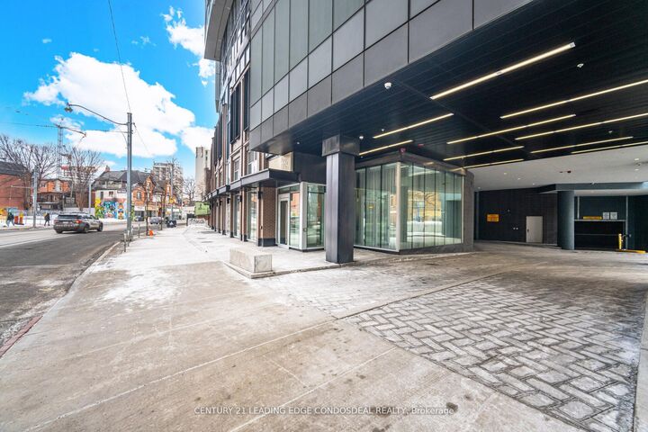 Property Photo:  219 Dundas Street E 808  ON M5A 1Z6 