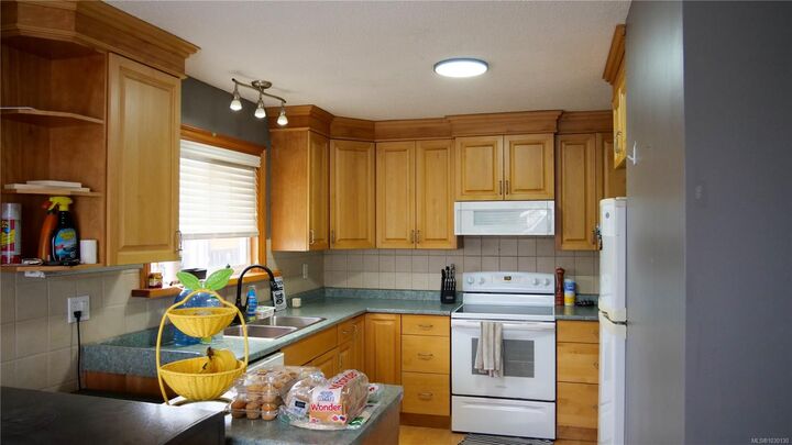 Property Photo: 3151 4th Ave BC V9Y 4G4