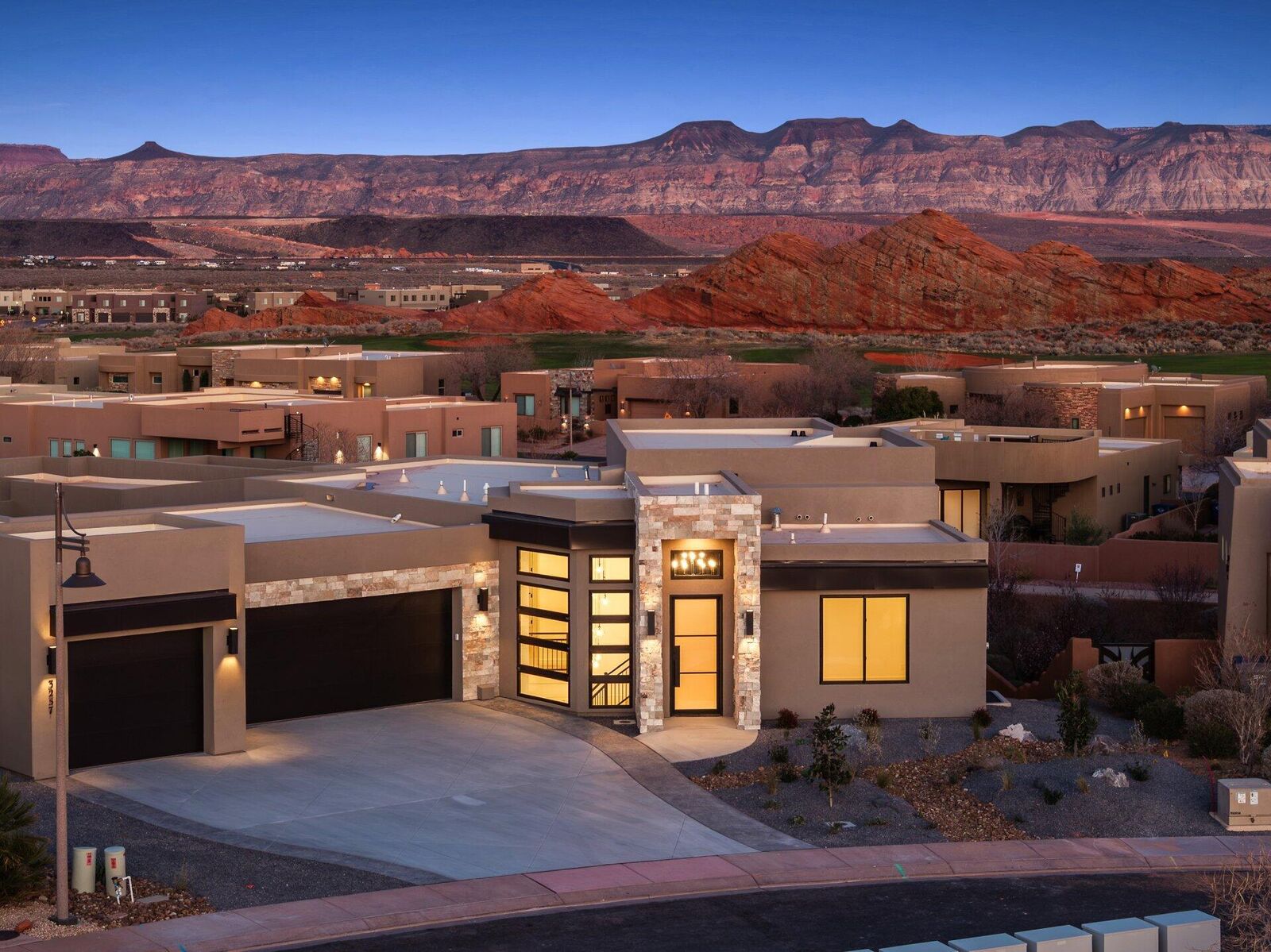 Property Photo: 3257 S Drifting Dunes Ln UT 84737