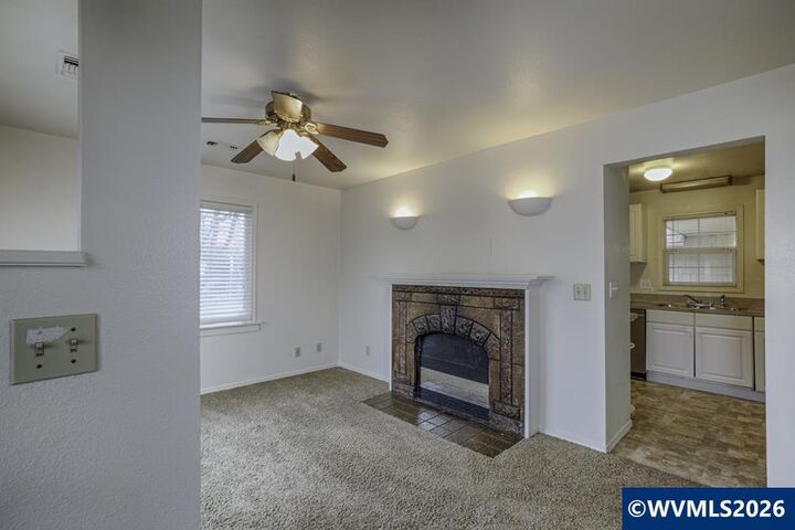 Property Photo:  390 McNary Av NW  OR 97304 