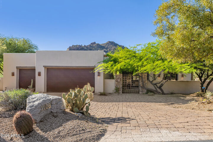 Property Photo:  2208 N Sagebrush Lane  AZ 85377 